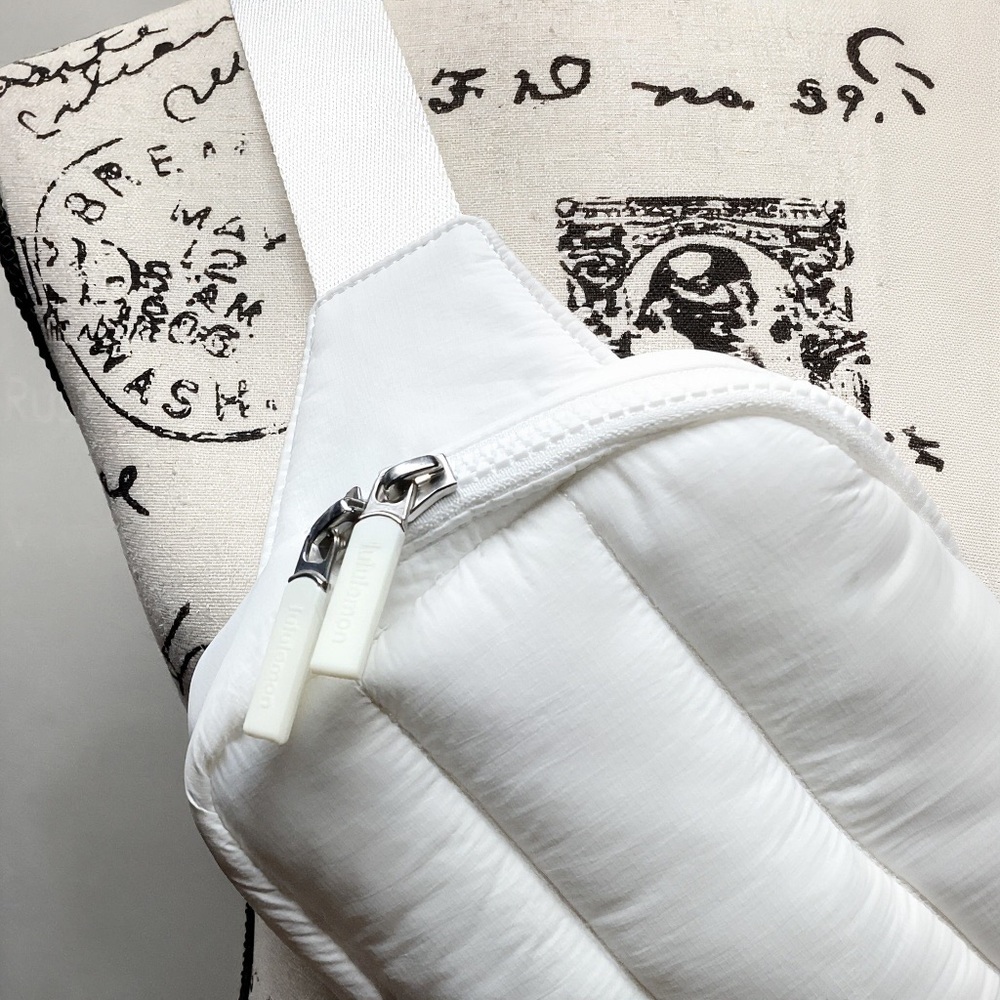 Lululemon White Quilted Crossbody Belt Bag Adjustable Strap - Picture 5 of 9